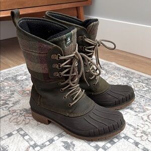 Kamik Sienna2 Green Plaid Lace-Up Boots - Sz 7